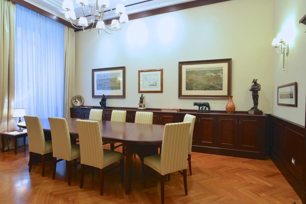Domus Australia Hotel