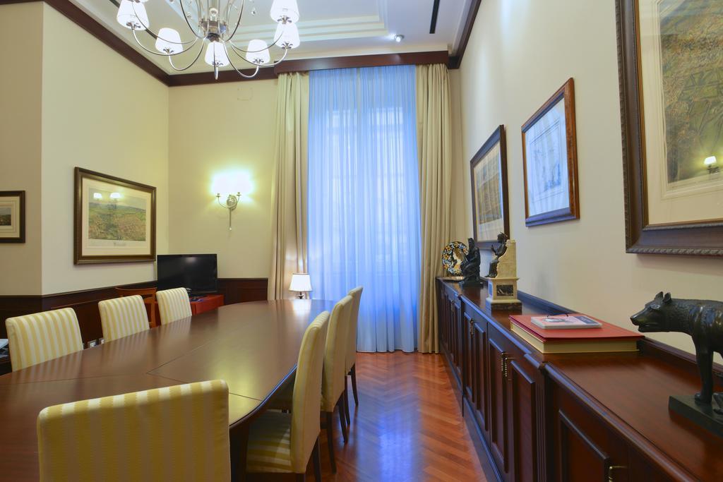 Domus Australia Hotel