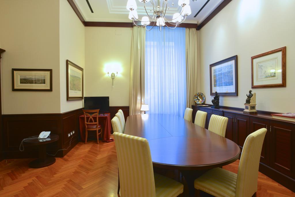 Domus Australia 4*