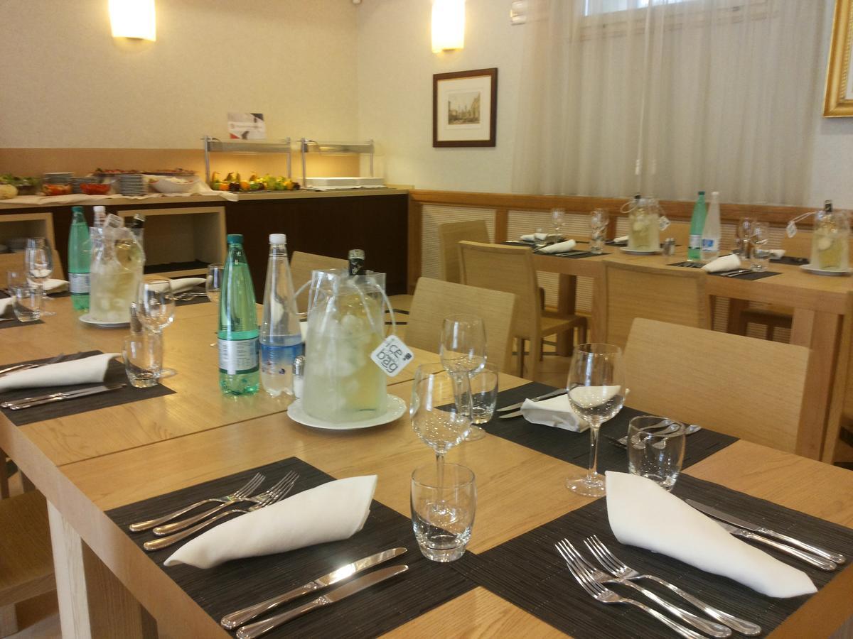 Domus Australia 4* Roma